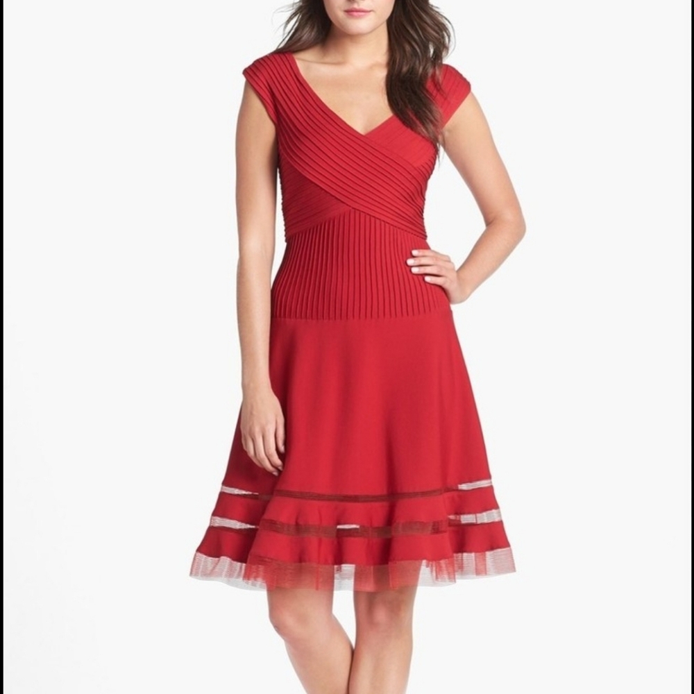 Tadashi Shoji Dress Large Red cap sleeve fit and flare cocktail dress Pleating